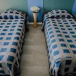 лилия Хотел Златни пясъци