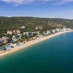 Хотел лилия Златни пясъци