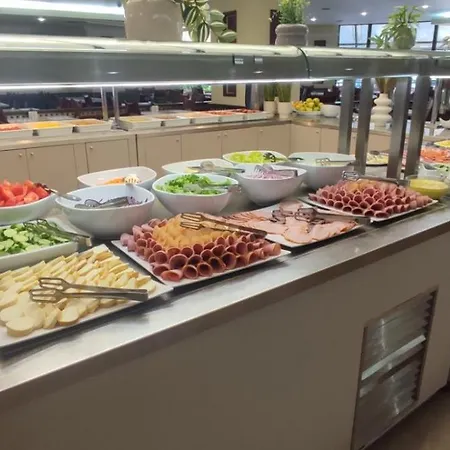 Готель Lilia 4*