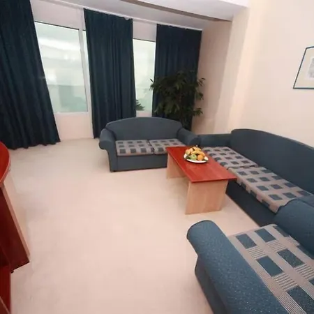 Готель Lilia Золоті Піски