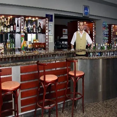 Готель Lilia 4*