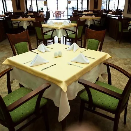 Готель Lilia 4*