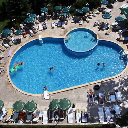 فندق Lilia 4*