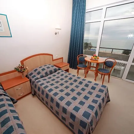 Готель Lilia 4*